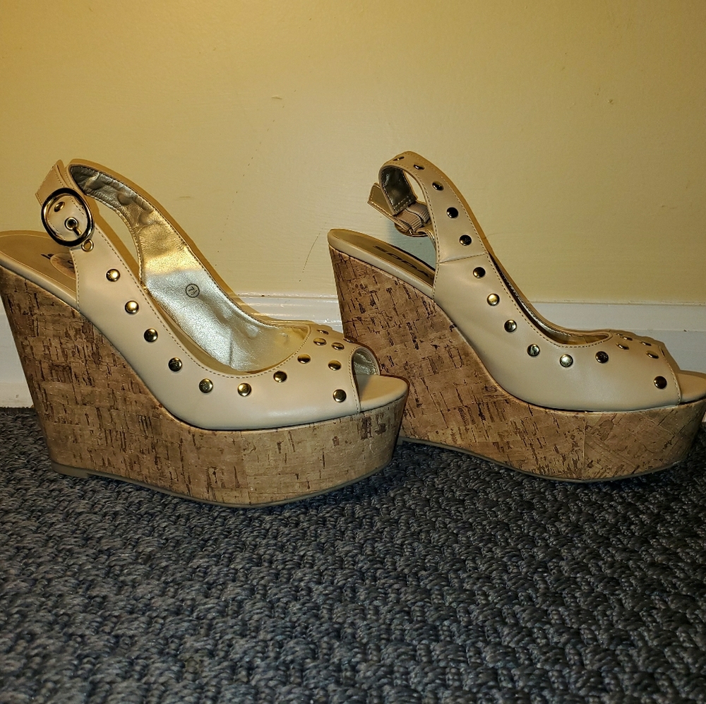 7.5 wedge sandals